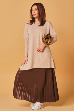 Brown pleated skirt